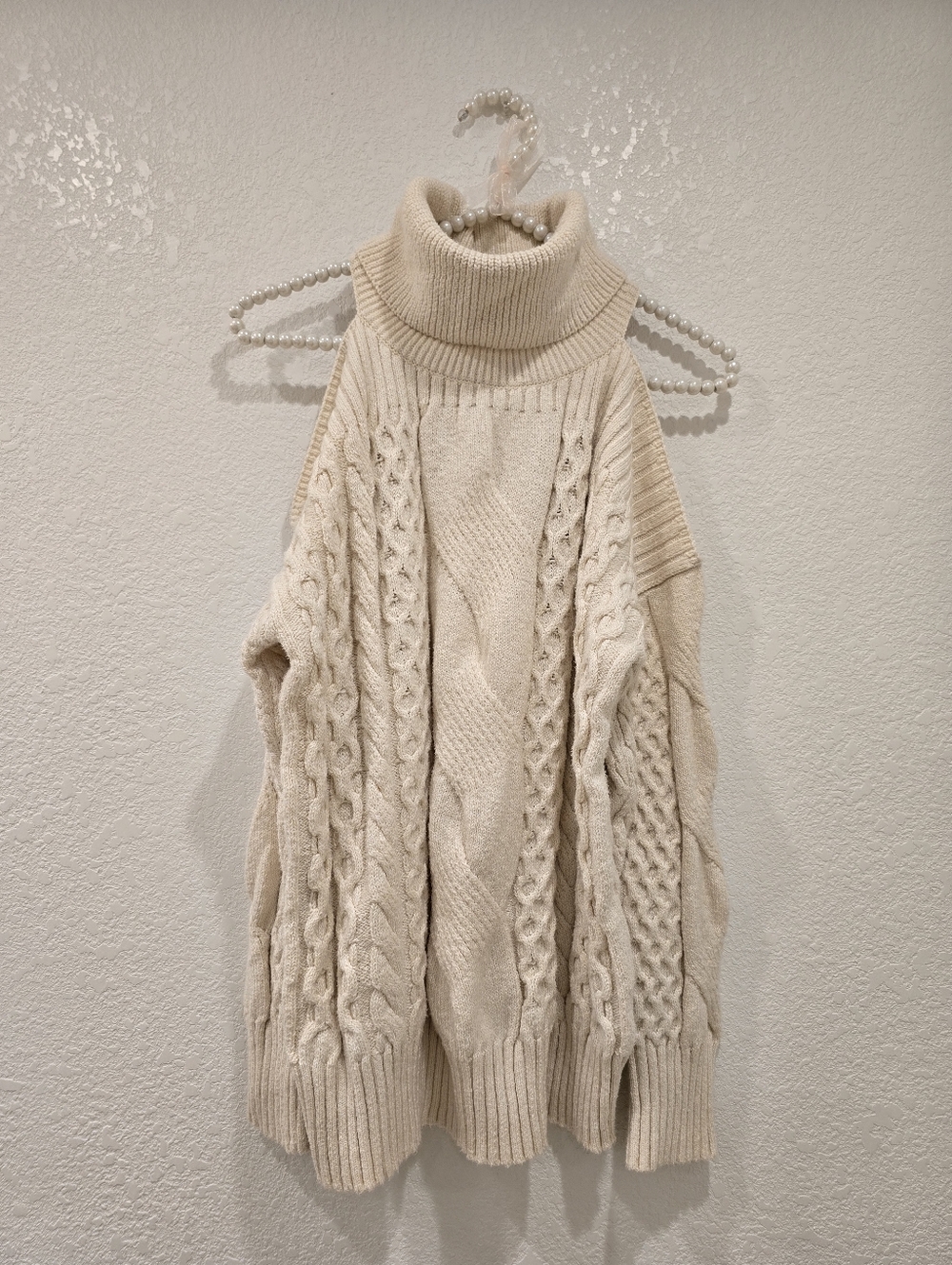 Anthropologie Cold Shoulder Cable Sweater Cream S - Picture 2 of 7